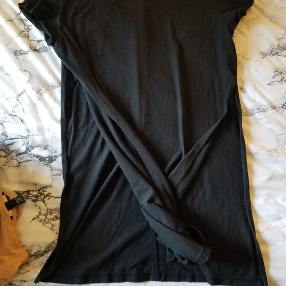 Split shirt - Picture 2 of 2